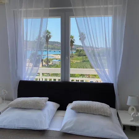 Studio Apartments M&N * Trogir
